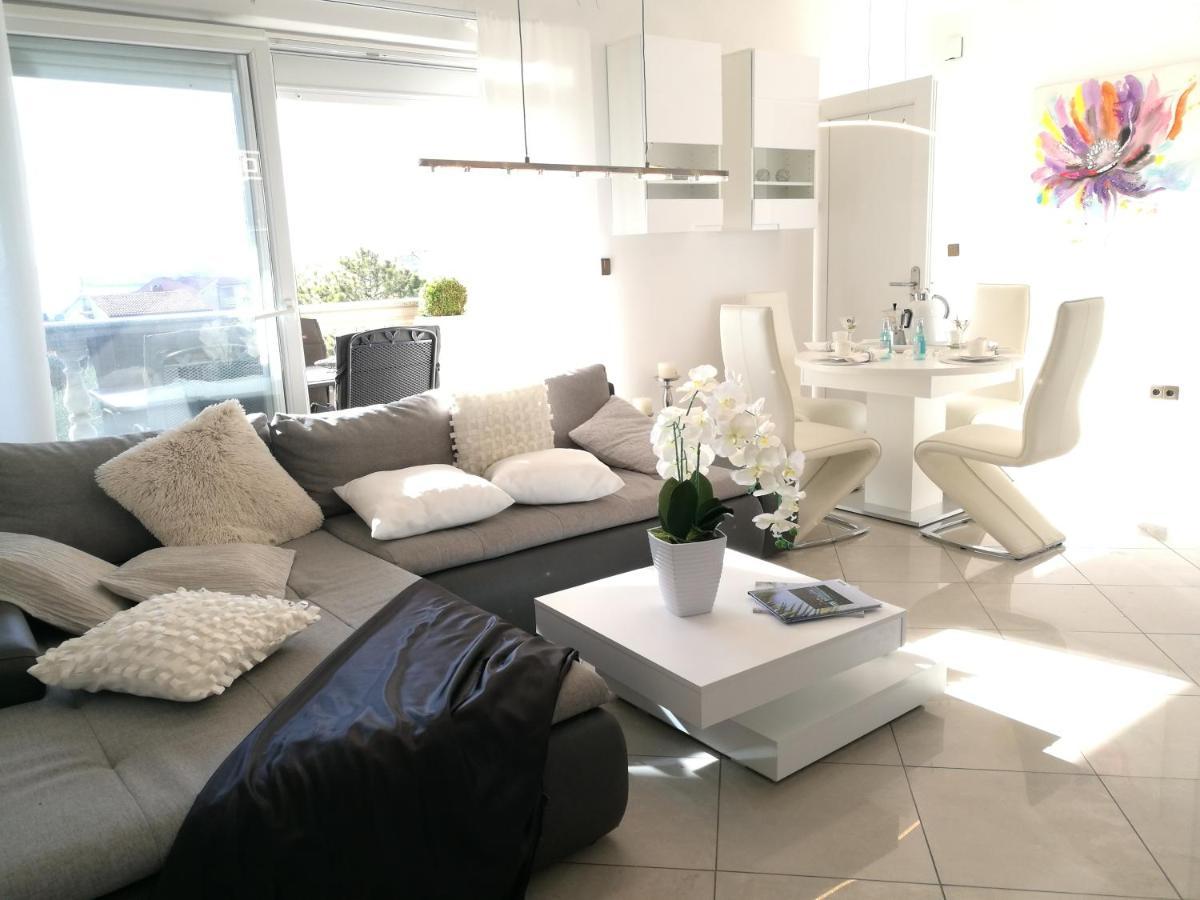 Villa Meli - Apartments Mit Meerblick Medulin Extérieur photo
