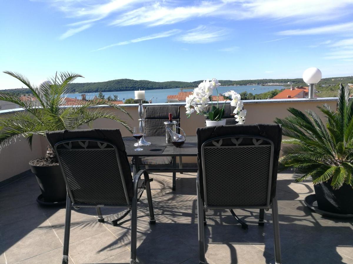 Villa Meli - Apartments Mit Meerblick Medulin Extérieur photo