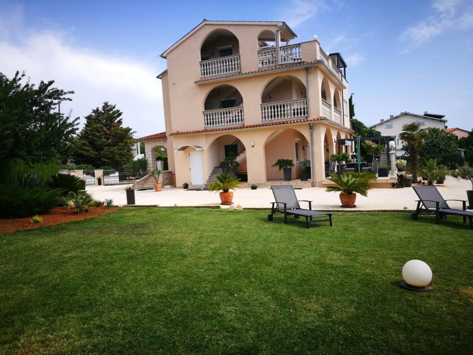 Villa Meli - Apartments Mit Meerblick Medulin Extérieur photo