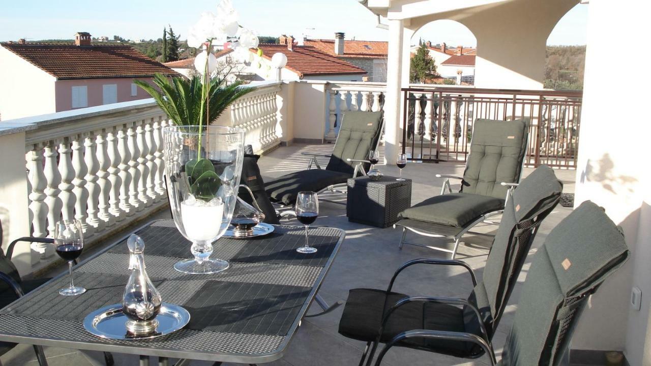 Villa Meli - Apartments Mit Meerblick Medulin Extérieur photo