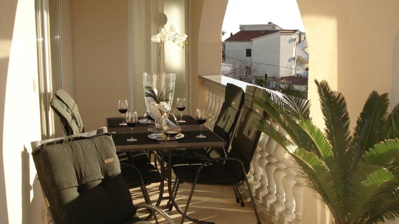 Villa Meli - Apartments Mit Meerblick Medulin Extérieur photo
